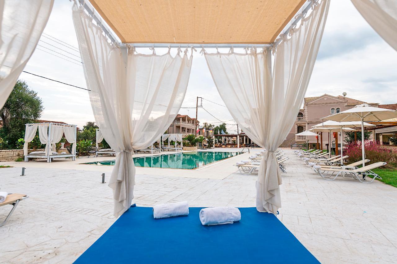 Hotel Ekati Mare à Kávos Extérieur photo
