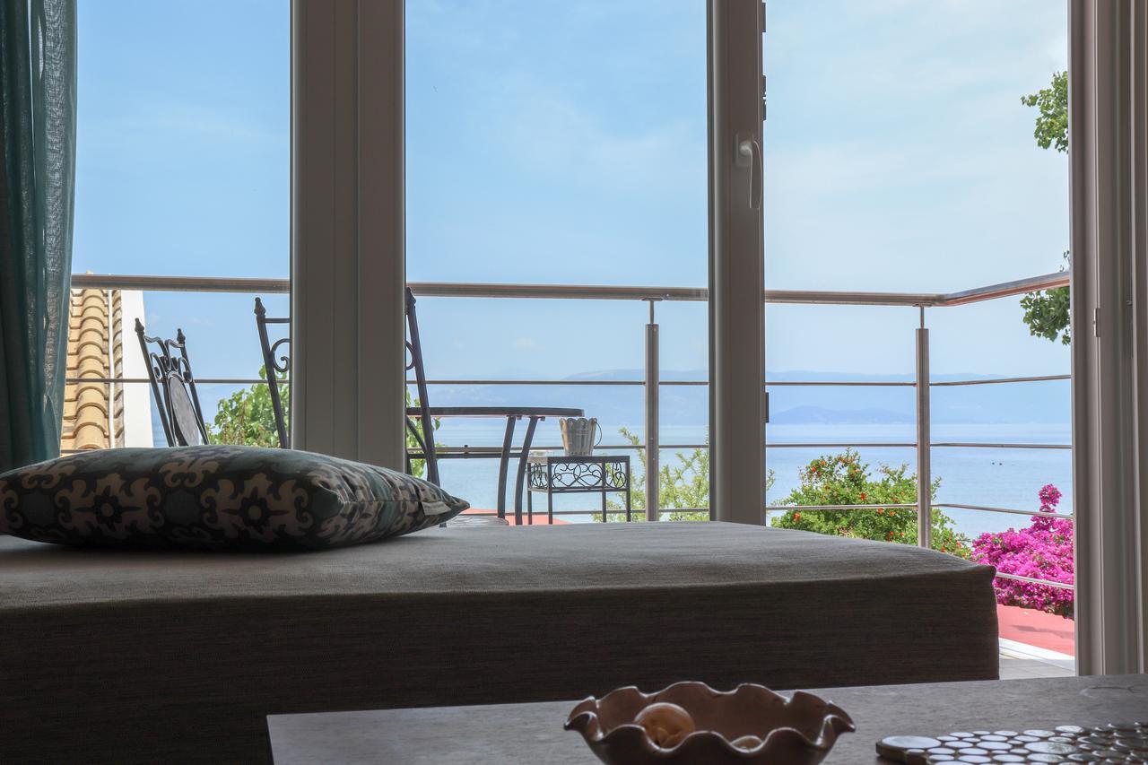 Hotel Ekati Mare à Kávos Extérieur photo