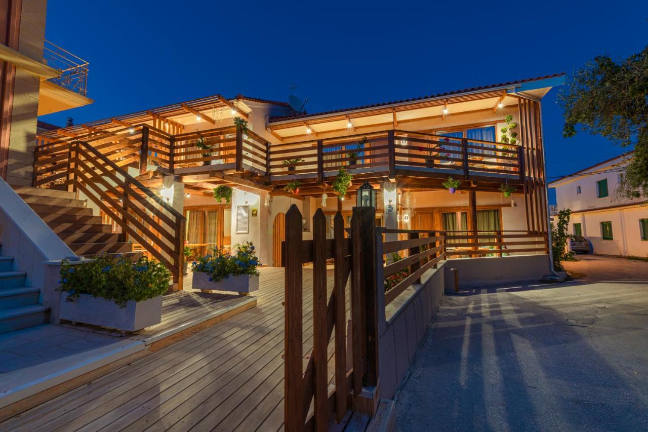 Hotel Ekati Mare à Kávos Extérieur photo